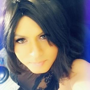 Meet your Posher, Eva